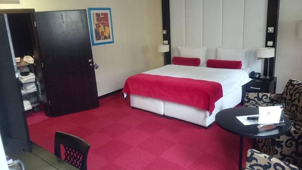 Hotel Central Szarajevó Kültér fotó
